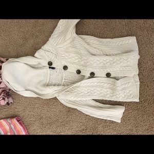 Gap sweater